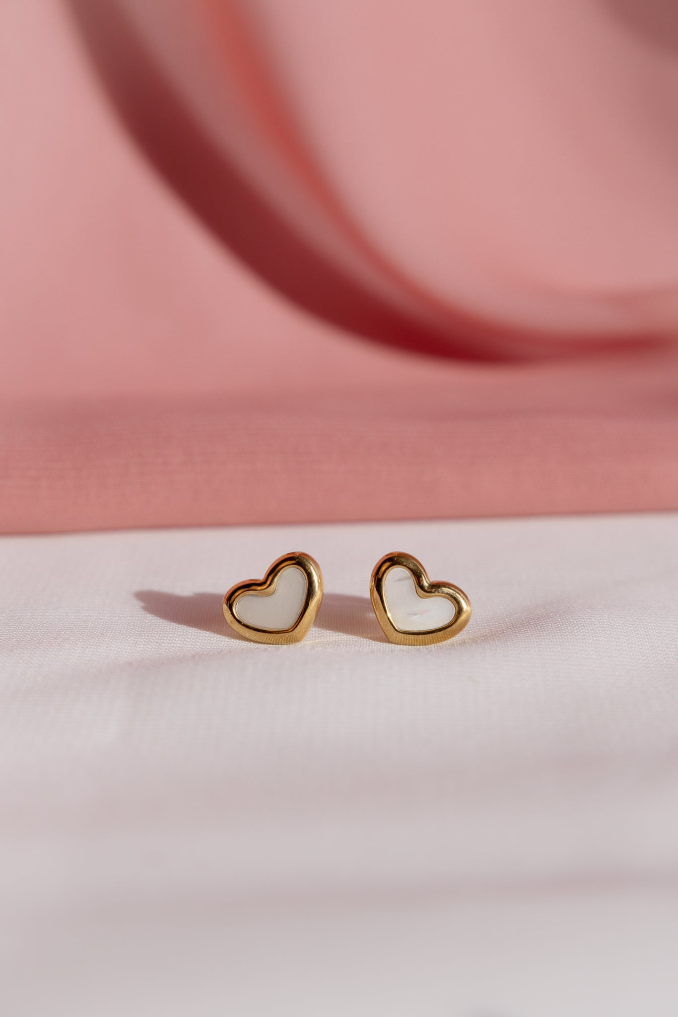 Tracy | Tiny Heart Studs