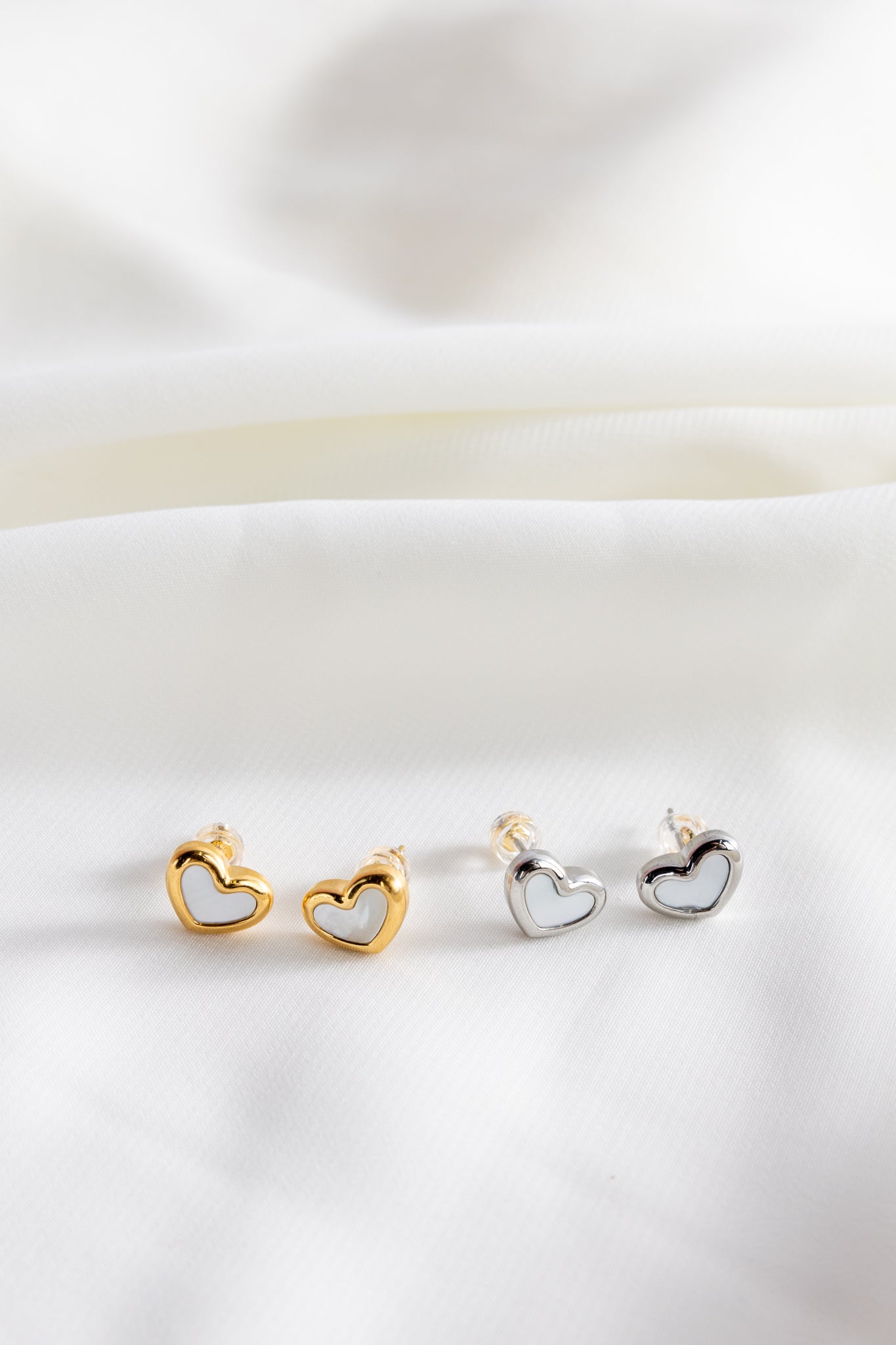 Tracy | Tiny Heart Studs