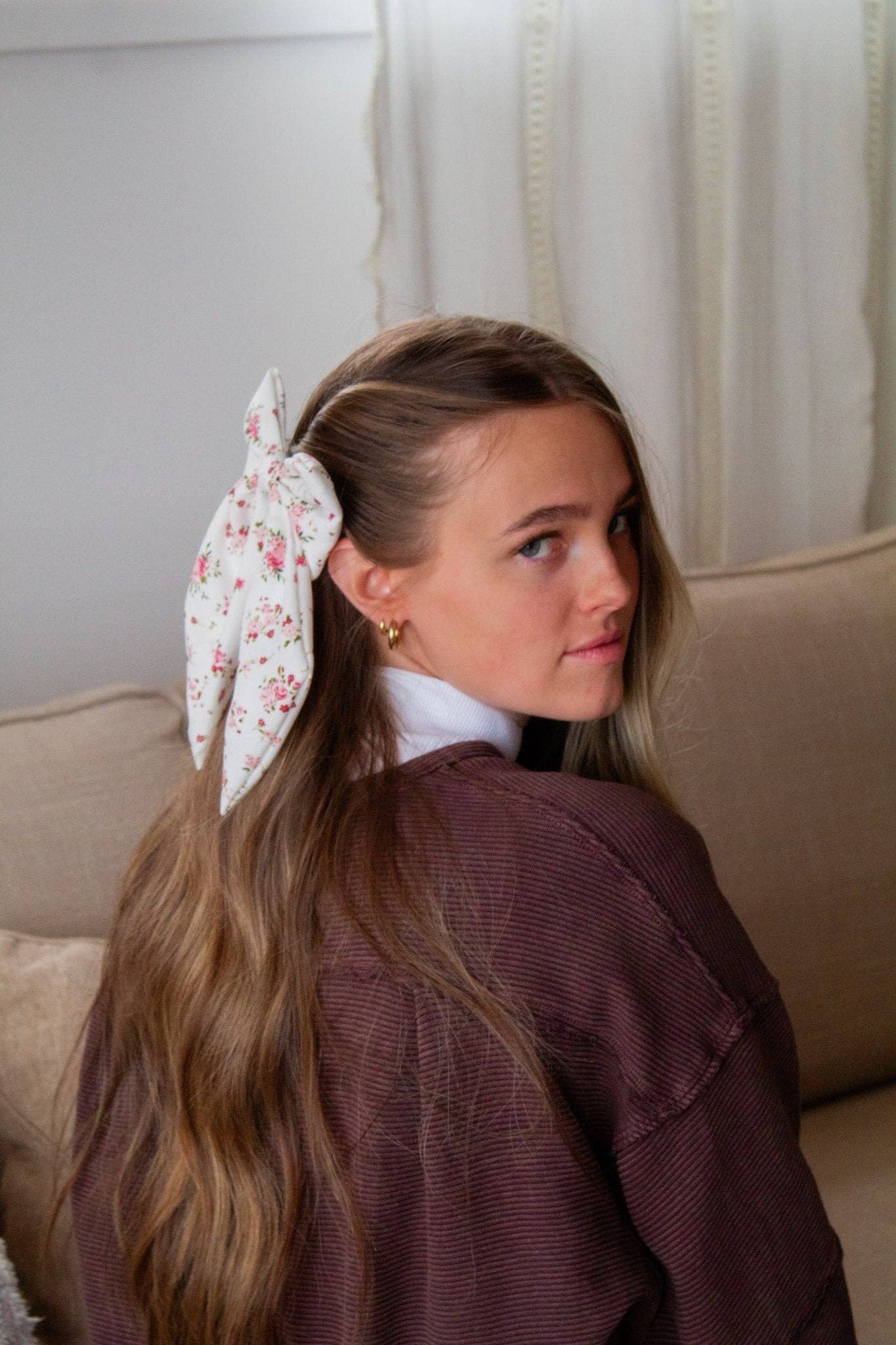 Rosy | Romance Bow Clip