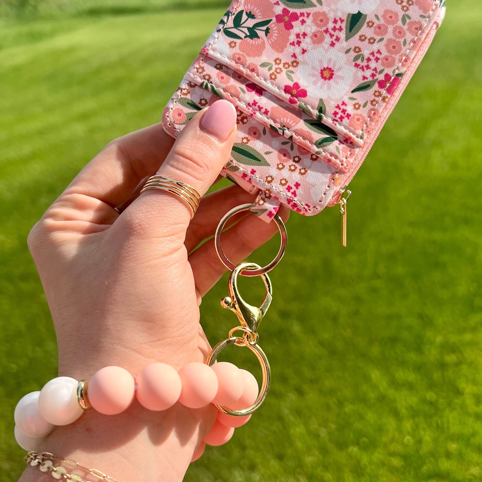 Hands-Free Keychain-Boldness with a Bun