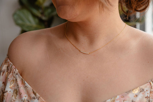 Clementine | Curved Bar Necklace