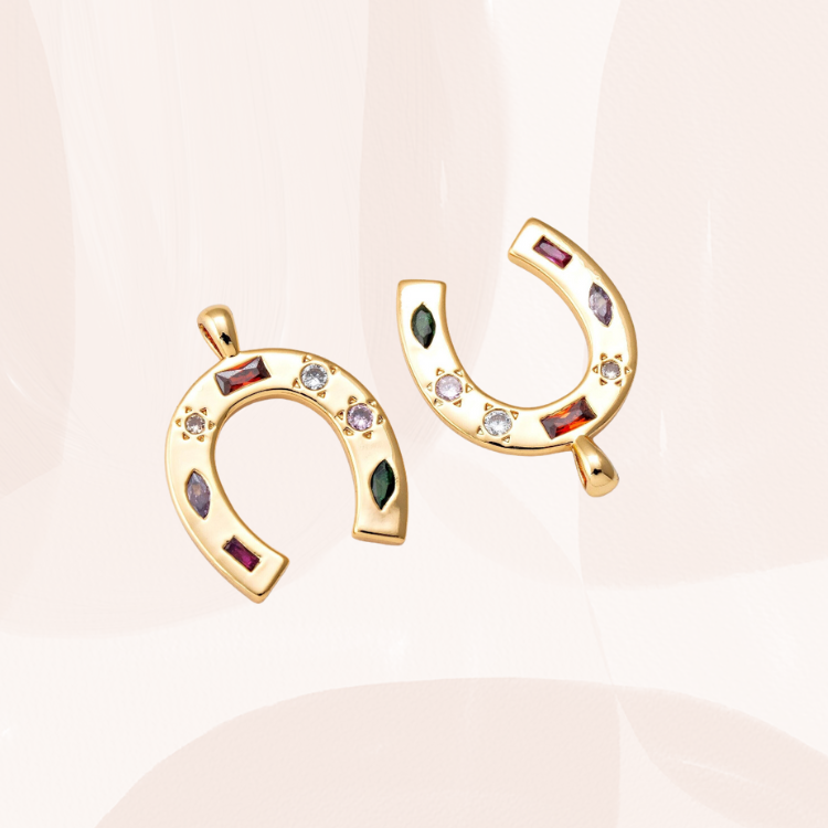 Pickleback | Horseshoe Necklace
