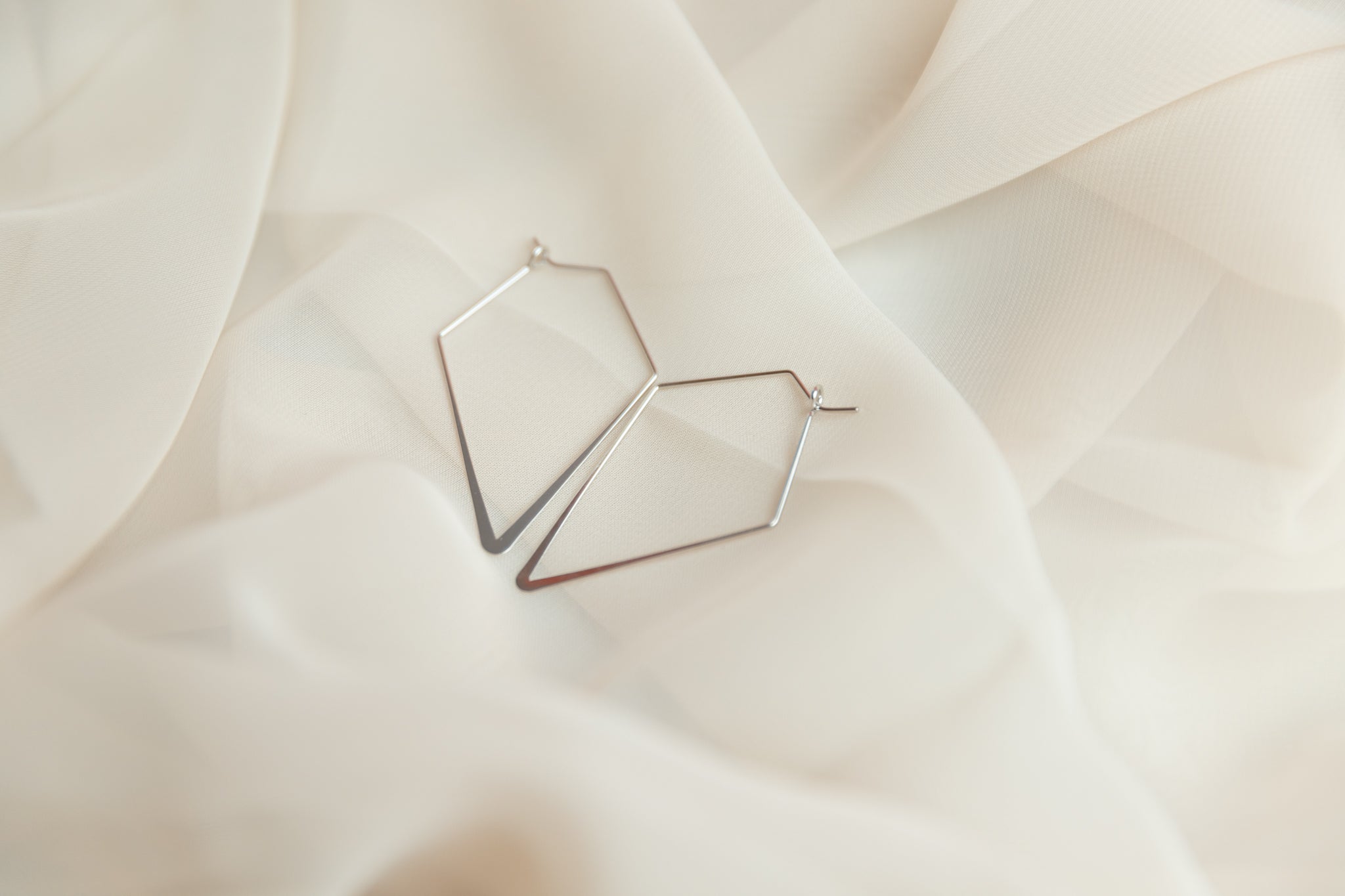 Melinda | Diamond Hoops